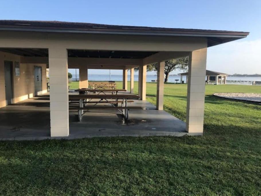 Beautiful Home Across The Street From Lake June! Λέικ Πλάσιντ Εξωτερικό φωτογραφία